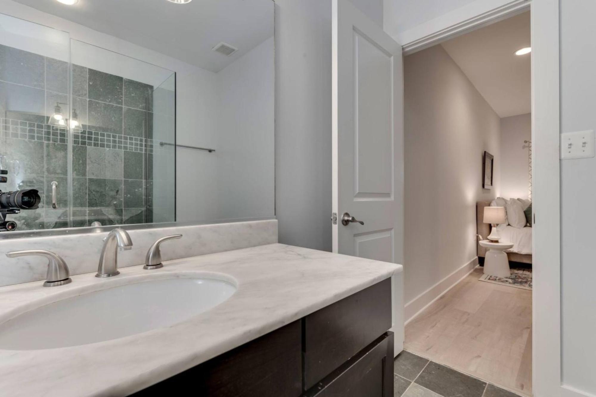 Luxe 2Bd2Ba Townhouse In Hip Area - Near Metro Apartment Washington Ngoại thất bức ảnh